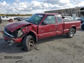 ✅ 2003 Chevrolet S-10 LS • VIN: 1GCCS19X938157643 • Лот: 76255504. Опубликован ранее на Copart с пробегом 70 779 миль. Бесплатный доступ к архиву аукционных продаж из США и подробный отчёт об истории автомобиля на DreamBid. Изображение 1.