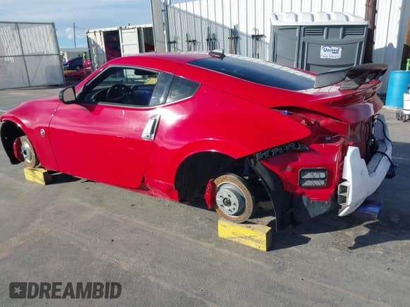 ✅ 2017 Nissan 370Z Nismo • VIN: JN1AZ4EHXHM953595 • Lot: 43735957. Listed on IAAI with 79,098 mi. Free auction sales archive from the USA and detailed vehicle history report at DreamBid. Image 3.