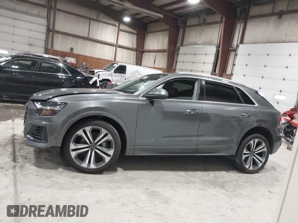 ✅ 2021 Audi Q8 Premium Plus • VIN: WA1BVAF17MD008251 • Лот: 41608280. Опубликован ранее на IAAI с пробегом 60 300 миль. Бесплатный доступ к архиву аукционных продаж из США и подробный отчёт об истории автомобиля на DreamBid. Изображение 14.