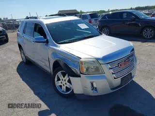 ✅ 2013 GMC Terrain SLT • VIN: 2GKFLUE38D6367922 • Lot: 43241477. Wystawiony na IAAI z przebiegiem 128 302 mil. Bezpłatny archiwum sprzedaży aukcyjnych z USA i szczegółowy raport historii pojazdu na DreamBid. Zdjęcie 1.