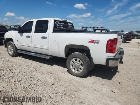 ✅ 2012 Chevrolet Silverado 2500HD LT • VIN: 1GC1KXC83CF238905 • Lot: 64504695. Wystawiony na Copart z przebiegiem 195 519 mil. Bezpłatny archiwum sprzedaży aukcyjnych z USA i szczegółowy raport historii pojazdu na DreamBid. Zdjęcie 2.