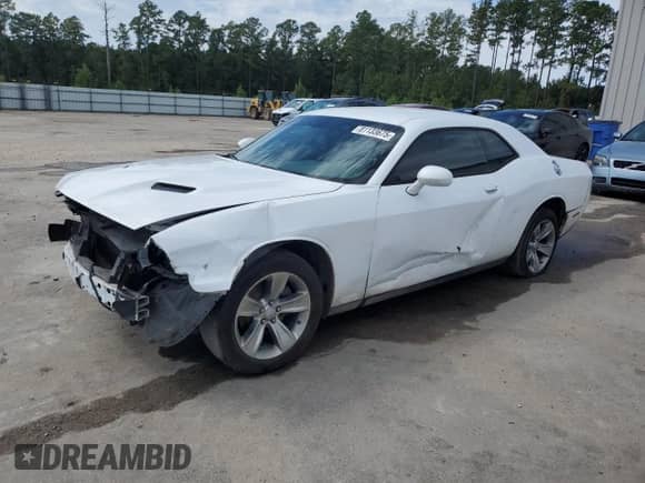 ✅ 2016 Dodge Challenger SXT Plus • VIN: 2C3CDZAG4GH353840 • Lot: 81133675. Wystawiony na Copart z przebiegiem 188 943 mil mil. Skorzystaj z bezpłatnego archiwum sprzedaży aukcyjnych z USA i zobacz szczegółowy raport historii pojazdu na DreamBid. Zdjęcie 1.
