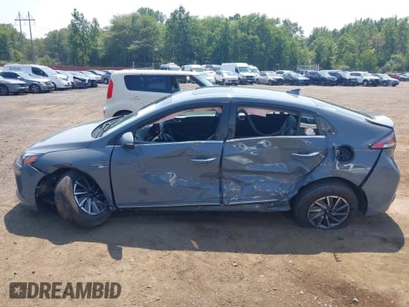 ✅ 2020 Hyundai Ioniq Limited • VIN: KMHC85LJ3LU061293 • Lot: 43004895. Listed on IAAI with 56,437 mi. Free auction sales archive from the USA and detailed vehicle history report at DreamBid. Image 14.