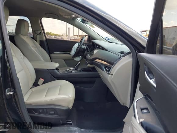 ✅ 2020 Cadillac XT4 FWD Luxury • VIN: 1GYAZAR43LF065667 • Лот: 43304710. Опубликован ранее на IAAI с пробегом 84 957 миль. Бесплатный доступ к архиву аукционных продаж из США и подробный отчёт об истории автомобиля на DreamBid. Изображение 5.