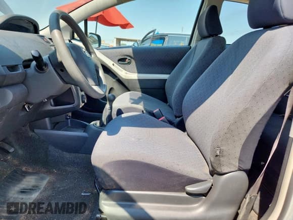 ✅ 2010 Toyota Yaris • VIN: JTDJT4K31A5324105 • Lot: 69291395. Listed on Copart with 180,729 mi. Free auction sales archive from the USA and detailed vehicle history report at DreamBid. Image 7.