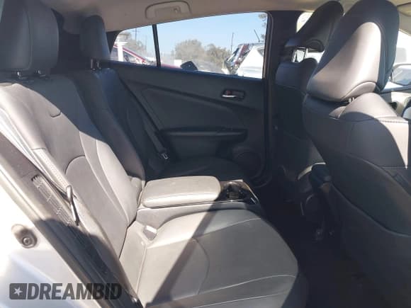 ✅ 2017 Toyota Prius Plus • VIN: JTDKARFP6H3021962 • Lot: 42235283. Listed on IAAI with 168,233 mi. Free auction sales archive from the USA and detailed vehicle history report at DreamBid. Image 8.