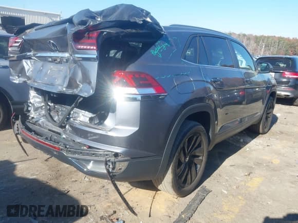 ✅ 2022 Volkswagen Atlas SE • VIN: 1V2JE2CA6NC208457 • Lot: 40999391. Wystawiony na IAAI z przebiegiem 40 409 mil. Bezpłatny archiwum sprzedaży aukcyjnych z USA i szczegółowy raport historii pojazdu na DreamBid. Zdjęcie 4.