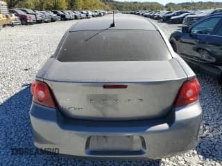 ✅ 2012 Dodge Avenger SE • VIN: 1C3CDZAB6CN110746 • Lot: 76709204. Wystawiony na Copart z przebiegiem 142 952 mil. Bezpłatny archiwum sprzedaży aukcyjnych z USA i szczegółowy raport historii pojazdu na DreamBid. Zdjęcie 6.