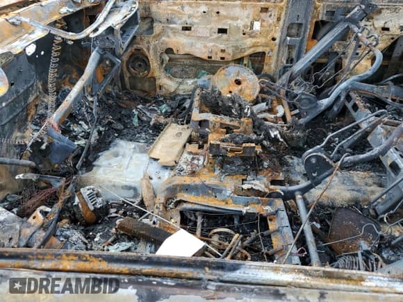 ✅ 2006 GMC Sierra 1500 SLE2 • VIN: 2GTEK13ZX61339264 • Lot: 55896245. Wystawiony na Copart z przebiegiem Nie podano. Bezpłatny archiwum sprzedaży aukcyjnych z USA i szczegółowy raport historii pojazdu na DreamBid. Zdjęcie 7.