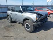 ✅ 2023 Ford Bronco • VIN: 1FMEE5DP2PLB52734 • Lot: 41914950. Wystawiony na IAAI z przebiegiem 6 485 mil. Bezpłatny archiwum sprzedaży aukcyjnych z USA i szczegółowy raport historii pojazdu na DreamBid. Zdjęcie 1.