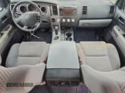 ✅ 2012 Toyota Tundra • VIN: 5TFEM5F1XCX045692 • Лот: 94707765. Опубликован ранее на Copart с пробегом 282 320 миль. Бесплатный доступ к архиву аукционных продаж из США и подробный отчёт об истории автомобиля на DreamBid. Изображение 8.