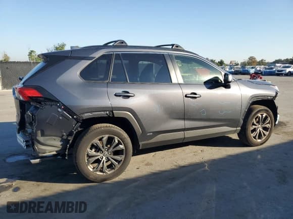 ✅ 2025 Toyota RAV4 Hybrid XLE Premium • VIN: JTMB6RFV6SD156098 • Lot: 93403735. Wystawiony na Copart z przebiegiem 10 133 mil. Bezpłatny archiwum sprzedaży aukcyjnych z USA i szczegółowy raport historii pojazdu na DreamBid. Zdjęcie 3.