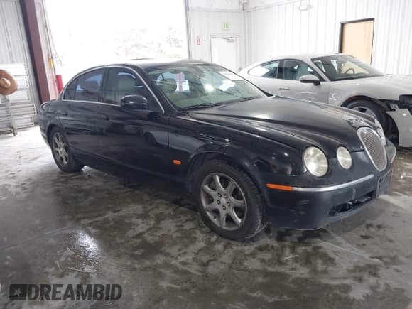 ✅ 2006 Jaguar S-Type 4.2 • VIN: SAJWA01B26HN53915 • Лот: 41560603. Опубликован ранее на IAAI с пробегом 176 860 миль. Бесплатный доступ к архиву аукционных продаж из США и подробный отчёт об истории автомобиля на DreamBid. Изображение 1.