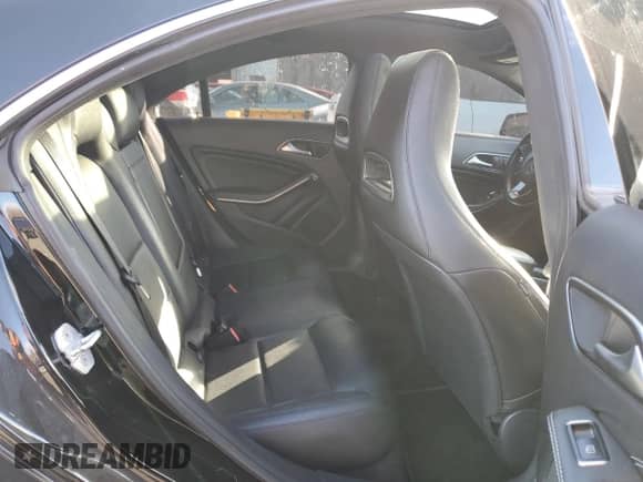 2015 Mercedes-Benz CLA 250 z VIN WDDSJ4EB9FN182595, wystawiony jako Copart lot #90888975 z przebiegiem 101 375 mil mil oraz Czysty tytuł • Clean title. Historia ofert i sprzedaży dostępna na DreamBid. Obrazek 10.