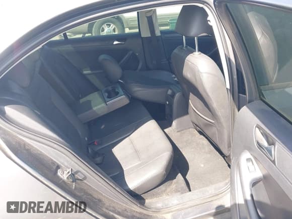✅ 2011 Volkswagen Jetta SE • VIN: 3VWDZ7AJXBM397821 • Lot: 42440960. Listed on IAAI with 171,263 mi. Free auction sales archive from the USA and detailed vehicle history report at DreamBid. Image 8.