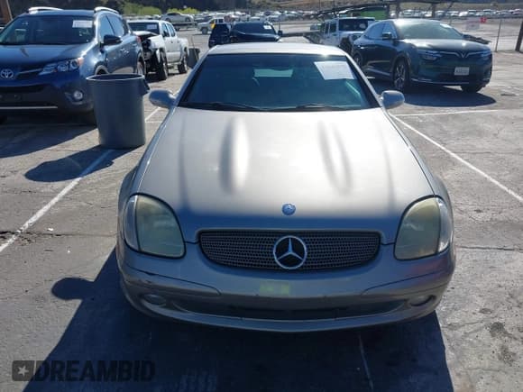 ✅ 2004 Mercedes-Benz SLK 230/320 • VIN: WDBKK49F04F306795 • Lot: 43646375. Wystawiony na IAAI z przebiegiem 95 100 mil. Bezpłatny archiwum sprzedaży aukcyjnych z USA i szczegółowy raport historii pojazdu na DreamBid. Zdjęcie 12.