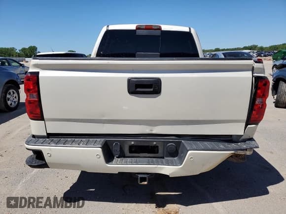 ✅ 2014 Chevrolet Silverado 1500 High Country • VIN: 3GCUKTEJ2EG450282 • Лот: 52665544. Опубликован ранее на Copart с пробегом Не указан. Бесплатный доступ к архиву аукционных продаж из США и подробный отчёт об истории автомобиля на DreamBid. Изображение 6.