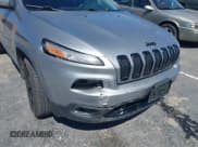 ✅ 2016 Jeep Cherokee Latitude • VIN: 1C4PJMCS4GW170322 • Лот: 41841572. Опубликован ранее на IAAI с пробегом 112 884 миль. Бесплатный доступ к архиву аукционных продаж из США и подробный отчёт об истории автомобиля на DreamBid. Изображение 6.