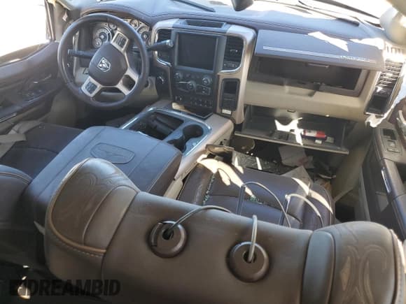 ✅ 2016 Ram 2500 Longhorn Limited • VIN: 3C6UR5PL2GG362011 • Lot: 75616554. Wystawiony na Copart z przebiegiem Nie podano. Bezpłatny archiwum sprzedaży aukcyjnych z USA i szczegółowy raport historii pojazdu na DreamBid. Zdjęcie 8.