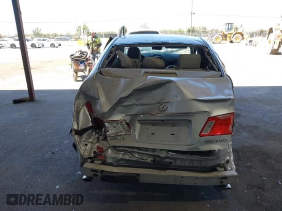 ✅ 2008 Lexus ES 330 • VIN: JTHBJ46G382271523 • Lot: 42397588. Listed on IAAI with 200,461 mi. Free auction sales archive from the USA and detailed vehicle history report at DreamBid. Image 16.