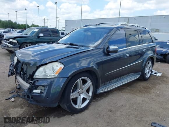 ✅ 2010 Mercedes-Benz GL 550 • VIN: 4JGBF8GE8AA573694 • Lot: 42193677. Listed on IAAI with 128,761 mi. Free auction sales archive from the USA and detailed vehicle history report at DreamBid. Image 2.
