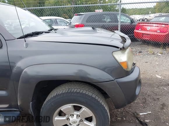 ✅ 2009 Toyota Tacoma PreRunner • VIN: 3TMKU72N29M019402 • Lot: 43317826. Wystawiony na IAAI z przebiegiem 253 532 mil. Bezpłatny archiwum sprzedaży aukcyjnych z USA i szczegółowy raport historii pojazdu na DreamBid. Zdjęcie 18.