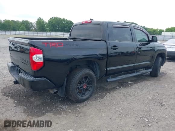 ✅ 2020 Toyota Tundra SR5 • VIN: 5TFDY5F15LX908950 • Lot: 42373999. Listed on IAAI with 81,334 mi. Free auction sales archive from the USA and detailed vehicle history report at DreamBid. Image 4.