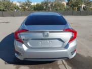 ✅ 2018 Honda Civic LX • VIN: 19XFC2F50JE201048 • Лот: 43644741. Опубликован ранее на IAAI с пробегом 110 627 миль. Бесплатный доступ к архиву аукционных продаж из США и подробный отчёт об истории автомобиля на DreamBid. Изображение 16.