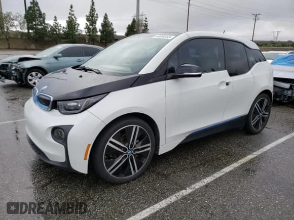 ✅ 2015 BMW i3 • VIN: WBY1Z4C51FV279042 • Лот: 44696583. Опубликован ранее на Copart с пробегом 51 610 миль. Бесплатный доступ к архиву аукционных продаж из США и подробный отчёт об истории автомобиля на DreamBid. Изображение 1.
