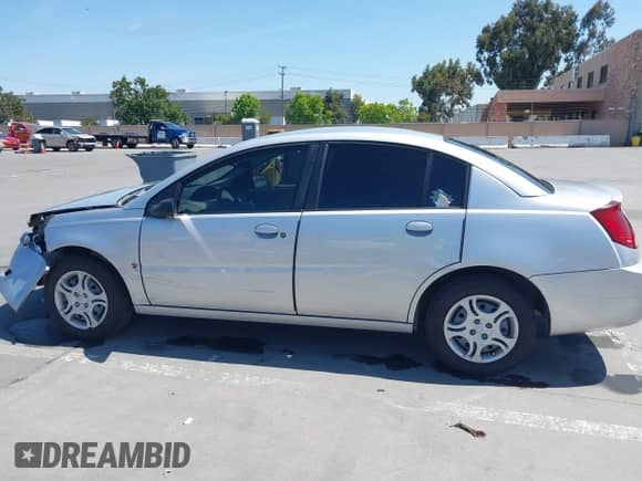 2004 Saturn ION ION 2 z VIN 1G8AJ52F44Z206921, wystawiony jako IAAI lot #42395938 z przebiegiem 129 558 mil mil oraz . Historia ofert i sprzedaży dostępna na DreamBid. Obrazek 14.