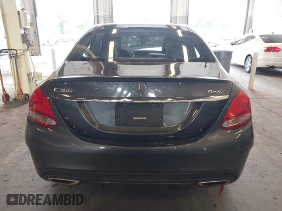 ✅ 2016 Mercedes-Benz C 300 Luxury • VIN: 55SWF4KB2GU104238 • Lot: 42611902. Listed on IAAI with 223,169 mi. Free auction sales archive from the USA and detailed vehicle history report at DreamBid. Image 16.