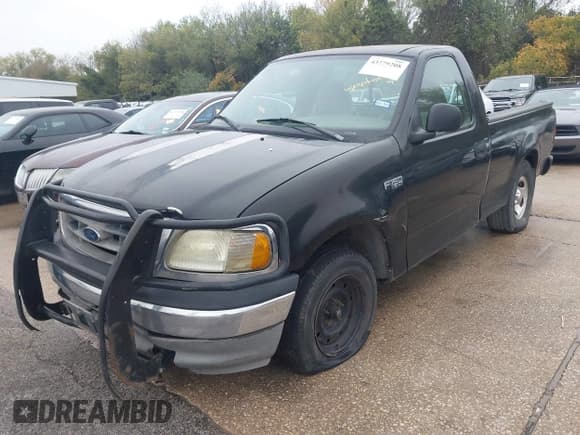 ✅ 2004 Ford F-150 XL • VIN: 2FTRF17294CA71165 • Лот: 43779208. Опубликован ранее на IAAI с пробегом Не указан. Бесплатный доступ к архиву аукционных продаж из США и подробный отчёт об истории автомобиля на DreamBid. Изображение 2.
