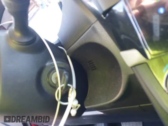 ✅ 2014 Toyota Corolla S Plus • VIN: 5YFBURHE8EP020429 • Lot: 43514375. Listed on IAAI with 273,563 mi. Free auction sales archive from the USA and detailed vehicle history report at DreamBid. Image 11.