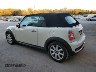 ✅ 2011 MINI Convertible S • VIN: WMWZP3C55BTX82760 • Лот: 76783914. Опубликован ранее на Copart с пробегом 108 335 миль. Бесплатный доступ к архиву аукционных продаж из США и подробный отчёт об истории автомобиля на DreamBid. Изображение 2.