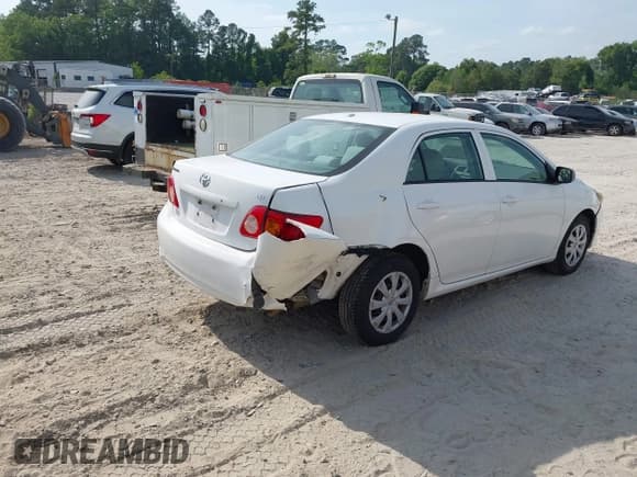 ✅ 2010 Toyota Corolla • VIN: 1NXBU4EE0AZ167201 • Lot: 42069647. Wystawiony na IAAI z przebiegiem 139 997 mil. Bezpłatny archiwum sprzedaży aukcyjnych z USA i szczegółowy raport historii pojazdu na DreamBid. Zdjęcie 6.