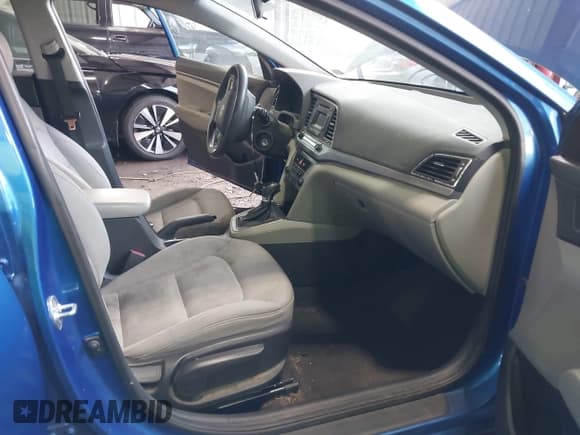✅ 2017 Hyundai Elantra SE • VIN: 5NPD74LFXHH209586 • Lot: 43322023. Listed on IAAI with 71,647 mi. Free auction sales archive from the USA and detailed vehicle history report at DreamBid. Image 5.