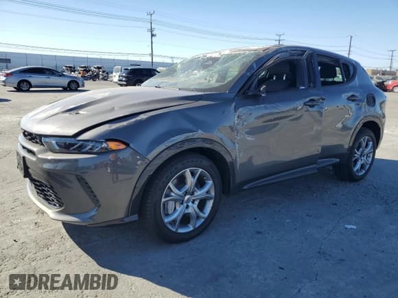 ✅ 2024 Dodge Hornet R/T Plus • VIN: ZACPDFDW6R3A10003 • Lot: 81722364. Listed on Copart with 2,218 mi. Free auction sales archive from the USA and detailed vehicle history report at DreamBid. Image 1.