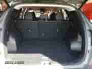 2024 Hyundai Tucson SEL z VIN 5NMJBCDE3RH383824, wystawiony jako IAAI lot #43020555 z przebiegiem 28 963 mil mil oraz . Historia ofert i sprzedaży dostępna na DreamBid. Obrazek 1.