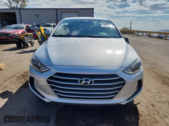 2017 Hyundai Elantra SE z VIN 5NPD74LF0HH201576, wystawiony jako Copart lot #85171515 z przebiegiem 81 010 mil mil oraz Szkoda całkowita • Salvage title. Historia ofert i sprzedaży dostępna na DreamBid. Obrazek 5.