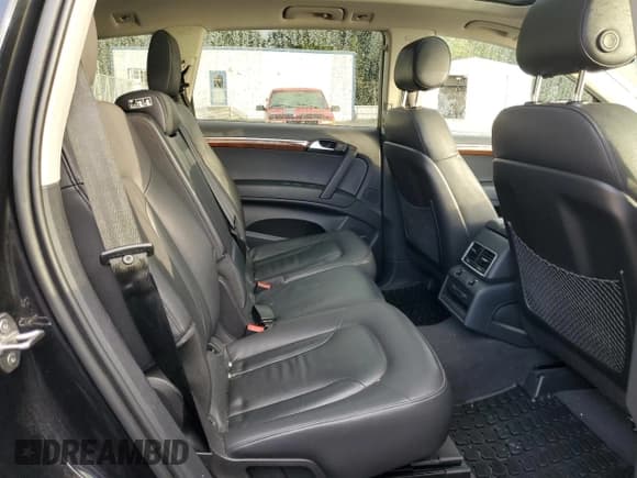 ✅ 2015 Audi Q7 Premium Plus • VIN: WA1LGBFE4FD011747 • Lot: 87055895. Listed on Copart with 86,842 mi. Free auction sales archive from the USA and detailed vehicle history report at DreamBid. Image 11.