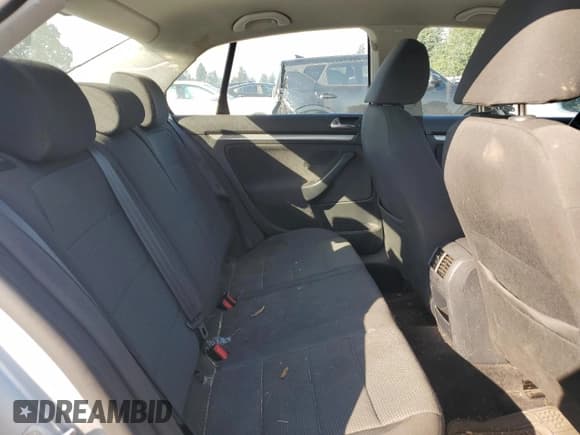 ✅ 2010 Volkswagen Jetta S • VIN: 3VWJZ7AJ5AM003577 • Lot: 81440455. Wystawiony na Copart z przebiegiem 97 714 mil. Bezpłatny archiwum sprzedaży aukcyjnych z USA i szczegółowy raport historii pojazdu na DreamBid. Zdjęcie 10.