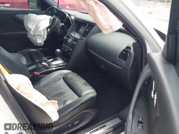 ✅ 2016 Infiniti QX70 • VIN: JN8CS1MUXGM670964 • Лот: 42698717. Опубликован ранее на IAAI с пробегом 176 664 миль. Бесплатный доступ к архиву аукционных продаж из США и подробный отчёт об истории автомобиля на DreamBid. Изображение 5.