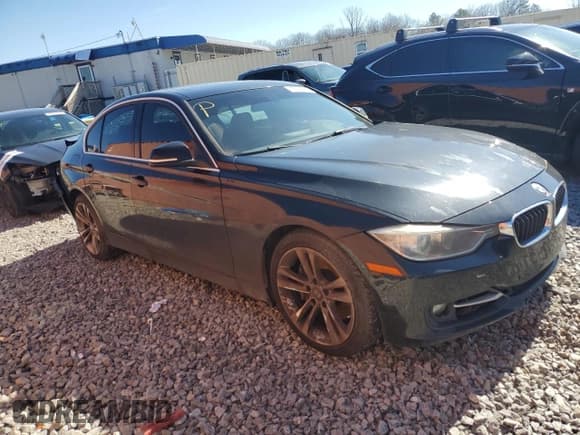 ✅ 2015 BMW 3 Series 335i • VIN: WBA3A9G55FNS66820 • Lot: 45654955. Wystawiony na Copart z przebiegiem Nie podano. Bezpłatny archiwum sprzedaży aukcyjnych z USA i szczegółowy raport historii pojazdu na DreamBid. Zdjęcie 4.
