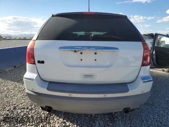 ✅ 2007 Chrysler Pacifica Touring • VIN: 2A8GF68XX7R244054 • Lot: 93741075. Listed on Copart with 130,976 mi. Free auction sales archive from the USA and detailed vehicle history report at DreamBid. Image 6.