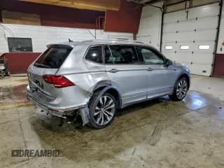 ✅ 2020 Volkswagen Tiguan SEL Premium R-Line • VIN: 3VV4B7AX8LM106179 • Lot: 92880865. Wystawiony na Copart z przebiegiem 33 919 mil. Bezpłatny archiwum sprzedaży aukcyjnych z USA i szczegółowy raport historii pojazdu na DreamBid. Zdjęcie 3.