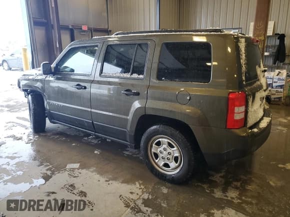 ✅ 2016 Jeep Patriot Sport SE • VIN: 1C4NJPBA0GD603454 • Lot: 84424484. Listed on Copart with 131,900 mi. Free auction sales archive from the USA and detailed vehicle history report at DreamBid. Image 2.