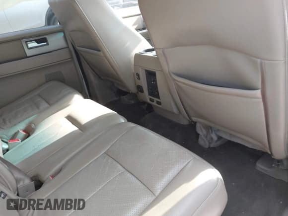 ✅ 2011 Ford Expedition Limited • VIN: 1FMJU1K55BEF47564 • Лот: 42032895. Опубликован ранее на IAAI с пробегом Не указан. Бесплатный доступ к архиву аукционных продаж из США и подробный отчёт об истории автомобиля на DreamBid. Изображение 8.