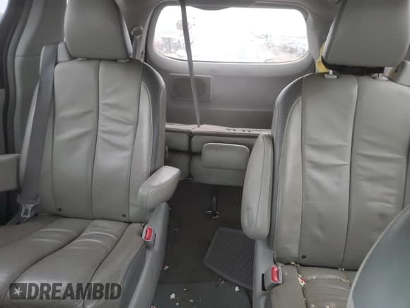 ✅ 2013 Toyota Sienna Limited • VIN: 5TDYK3DC2DS310088 • Lot: 90090285. Wystawiony na Copart z przebiegiem 205 938 mil. Bezpłatny archiwum sprzedaży aukcyjnych z USA i szczegółowy raport historii pojazdu na DreamBid. Zdjęcie 10.