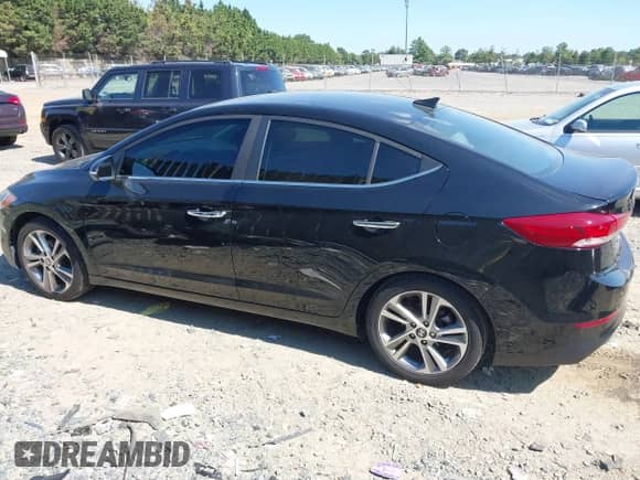 2017 Hyundai Elantra Limited с VIN KMHD84LF0HU119605, выставлен на аукционе IAAI как лот 43222041 с пробегом 160 633 миль миль и . История ставок и продаж доступна на DreamBid. Изображение 14.