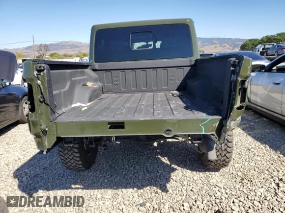 ✅ 2023 Jeep Gladiator Rubicon FarOut • VIN: 1C6JJTBM2PL587126 • Lot: 82240265. Wystawiony na Copart z przebiegiem 22 299 mil. Bezpłatny archiwum sprzedaży aukcyjnych z USA i szczegółowy raport historii pojazdu na DreamBid. Zdjęcie 6.